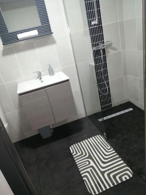 Appartement Tout Proche De Bourg-En-Bresse Peronnas Екстериор снимка